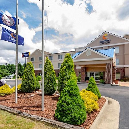 Comfort Inn & Suites Hillsville I-77 Экстерьер фото