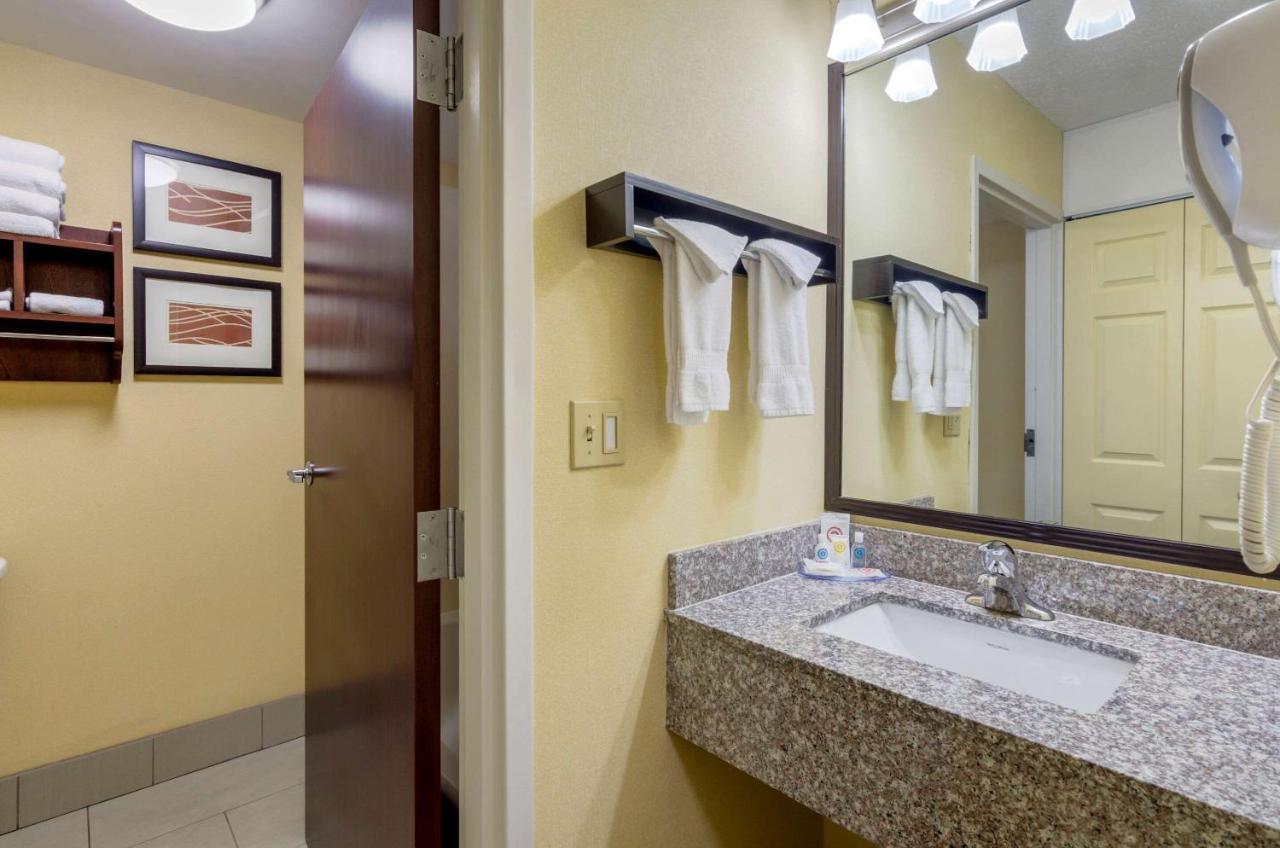 Comfort Inn & Suites Hillsville I-77 Экстерьер фото
