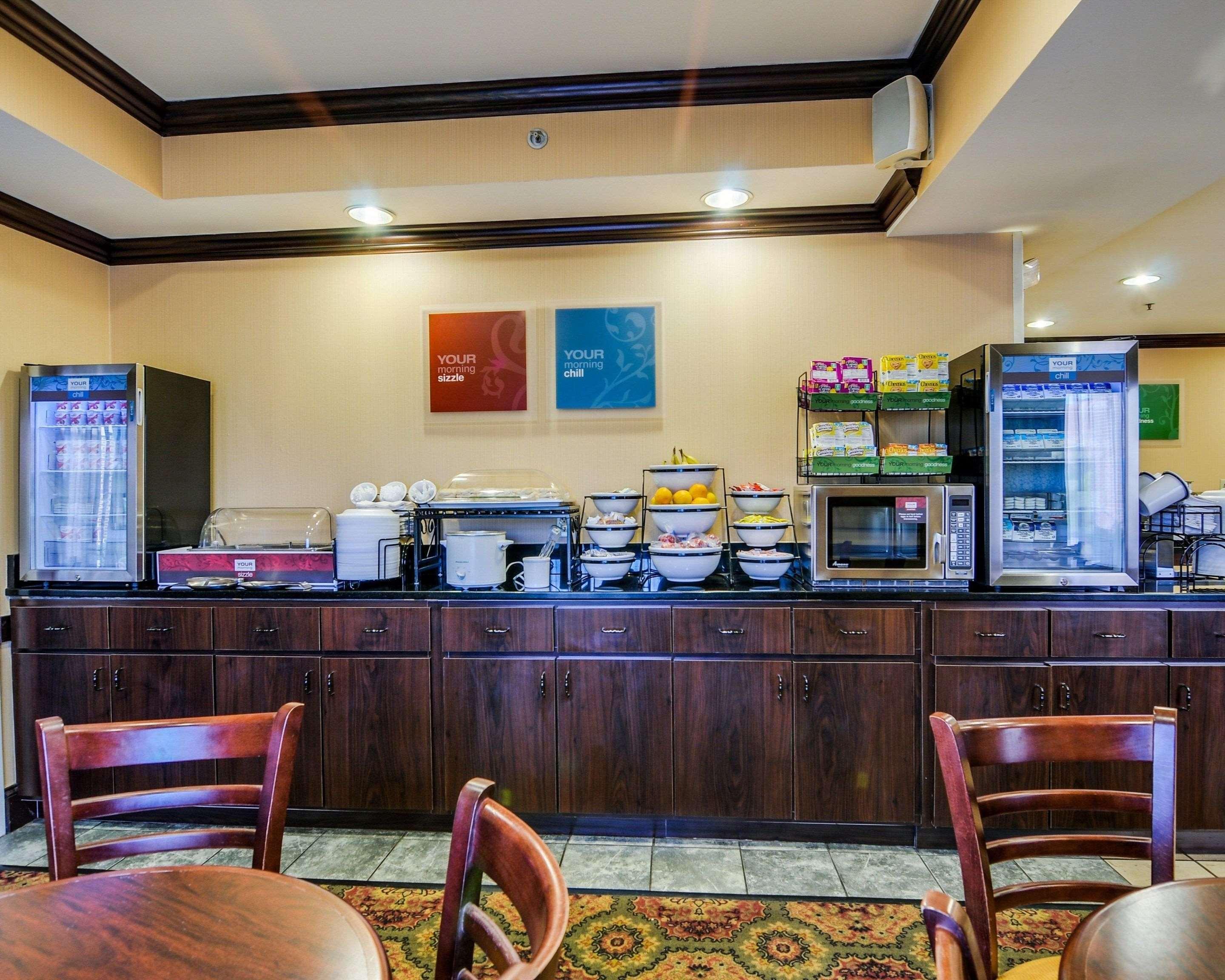 Comfort Inn & Suites Hillsville I-77 Экстерьер фото