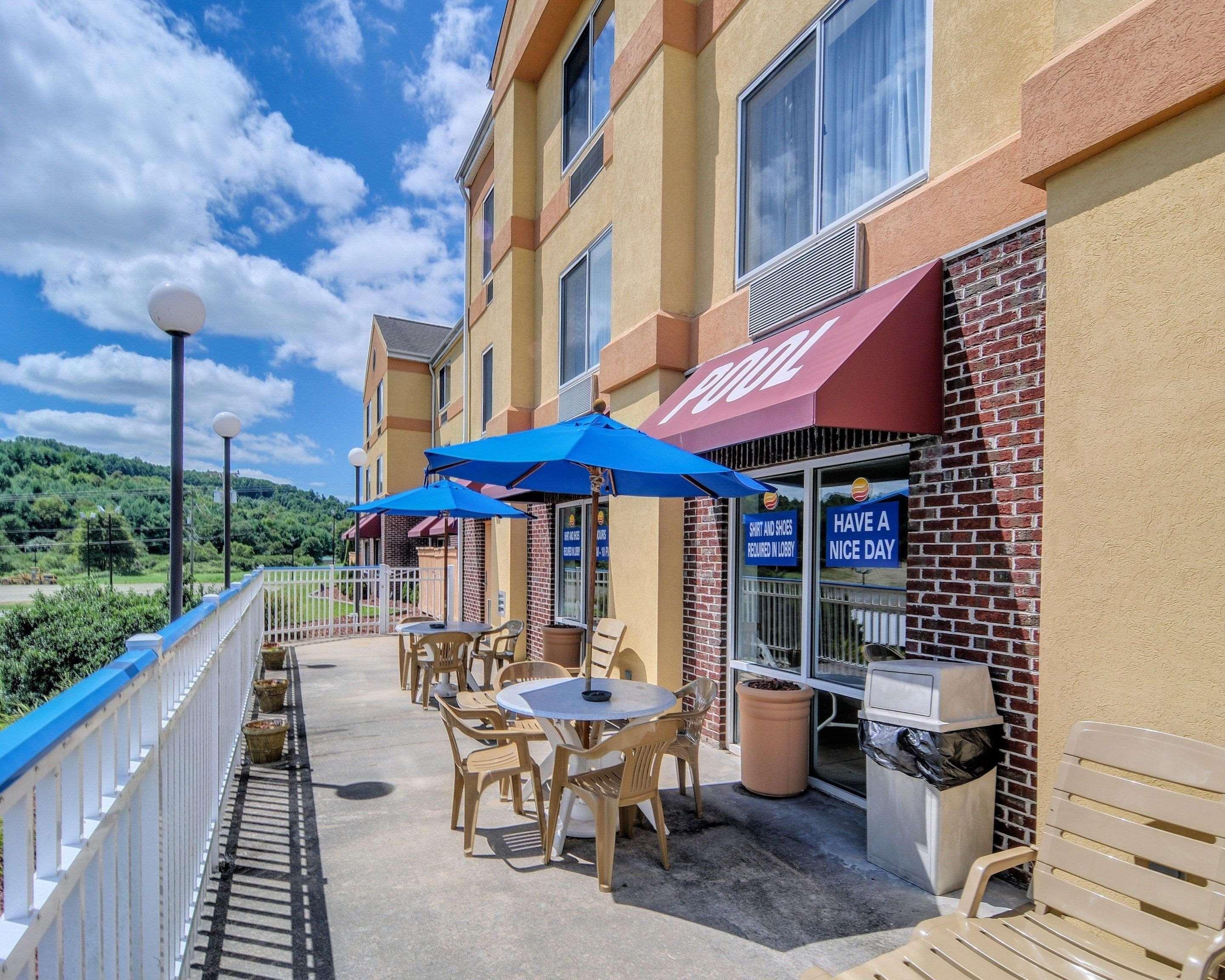 Comfort Inn & Suites Hillsville I-77 Экстерьер фото