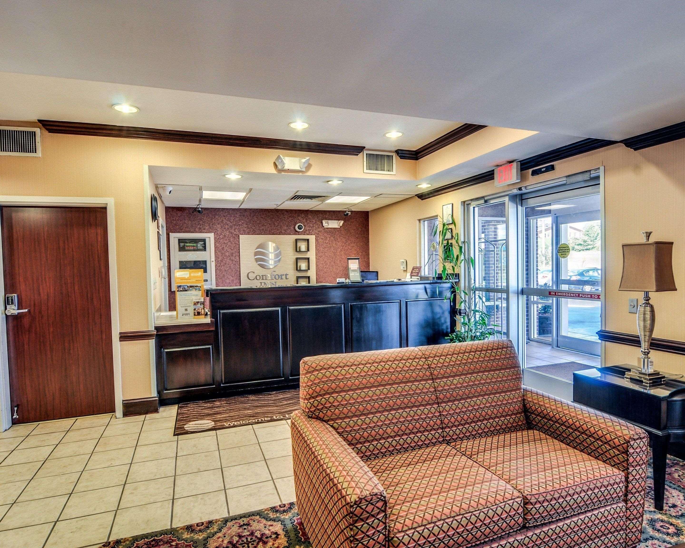 Comfort Inn & Suites Hillsville I-77 Экстерьер фото