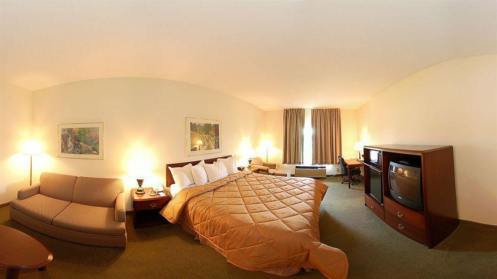 Comfort Inn & Suites Hillsville I-77 Экстерьер фото